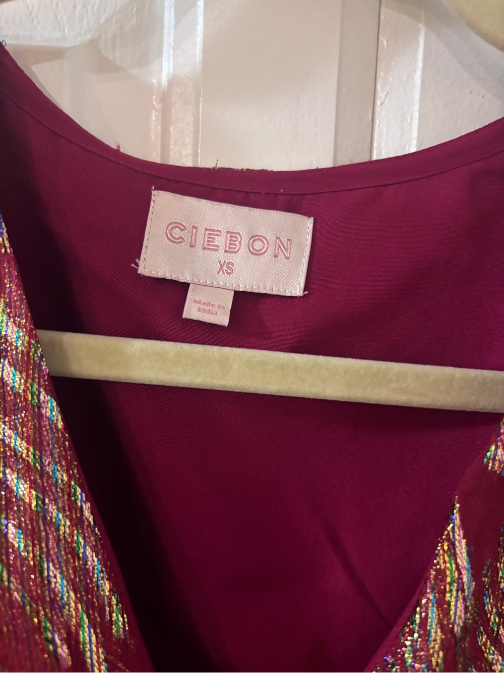 Ciebob Rust Metallic Pattern V-Neck Blouse - Picture 3 of 5